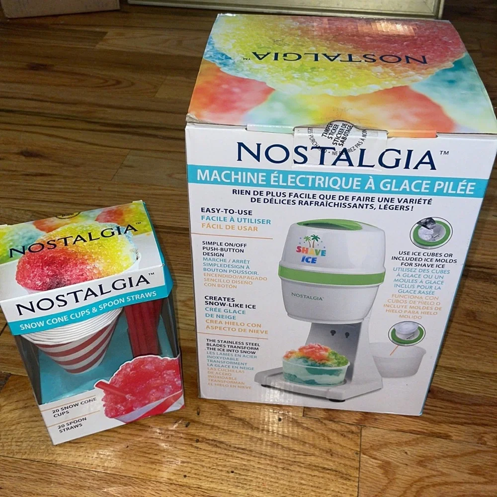NEW Nostalgia Electrics Shave Ice & Snow Cone Maker w 20 cups & straw